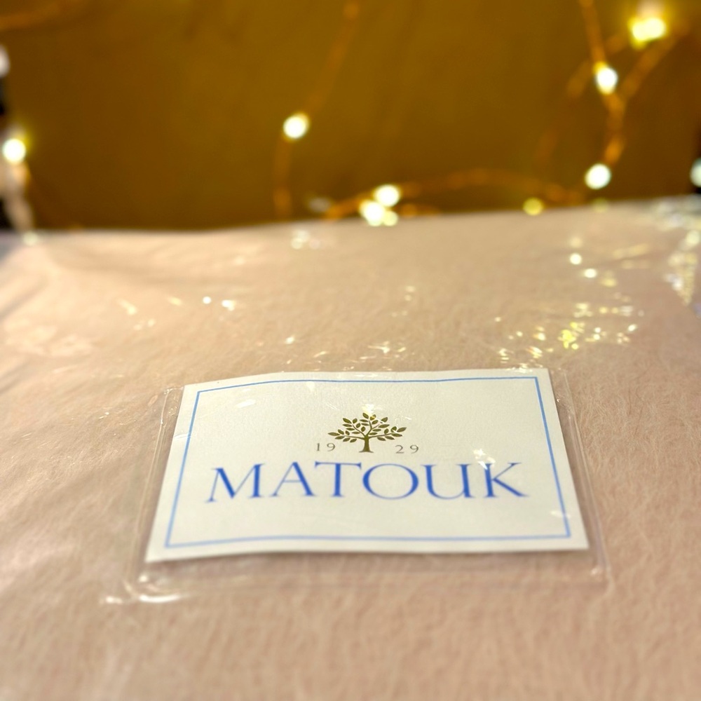 NWT Matouk Bruno Throw 💘 50 x 70 in Slipper ✨